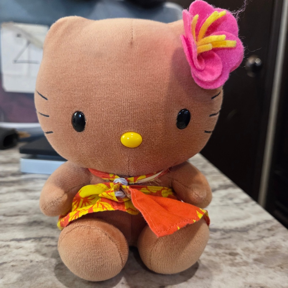 Sanrio Hello Kitty Tan Hawaiian Hula Plush Pink Flower 2005 Nakajima USA 6 Inch